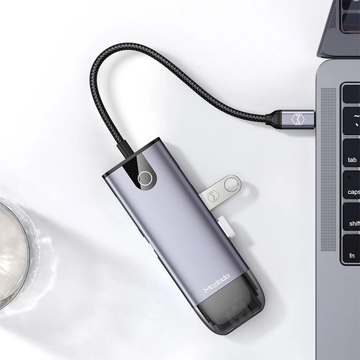 Mcdodo HU-7730 8 in 1 USB-C Hub 100W